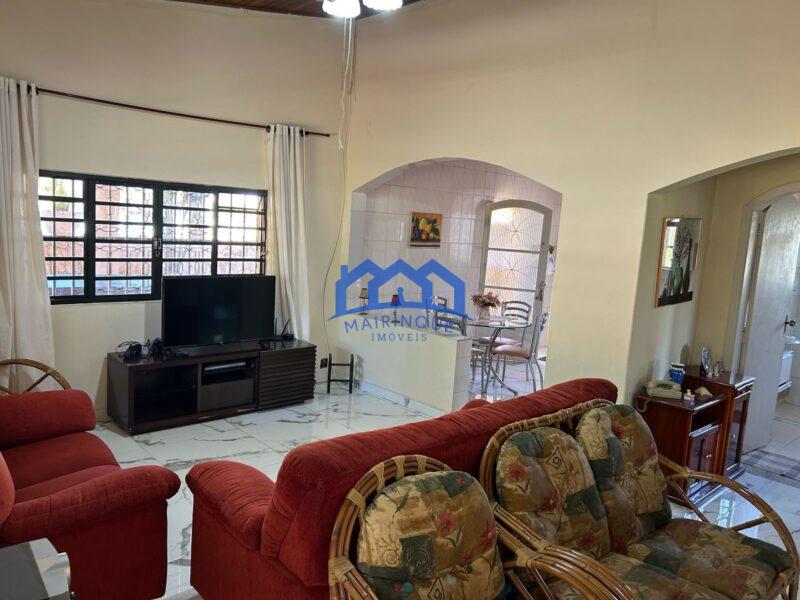 Chácara com 5 quartos e 3 banheiros com 2400 m² à Venda, por R$ 650.000 Cód. ch2212