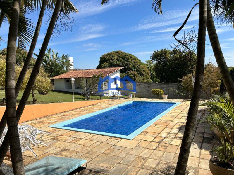 Chácara com 5 quartos e 3 banheiros com 2400 m² à Venda, por R$ 650.000 Cód. ch2212