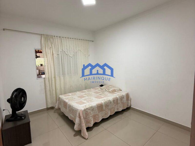 Chácara com 4 quartos e 3 banheiros à Venda, com 2.500 m² por R$ 1.600.000 Cód. ch2214