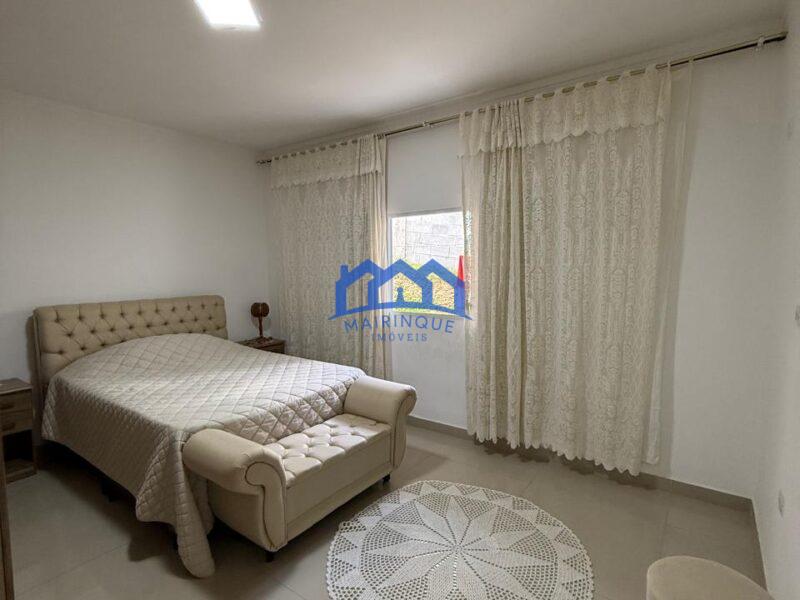 Chácara com 4 quartos e 3 banheiros à Venda, com 2.500 m² por R$ 1.600.000 Cód. ch2214
