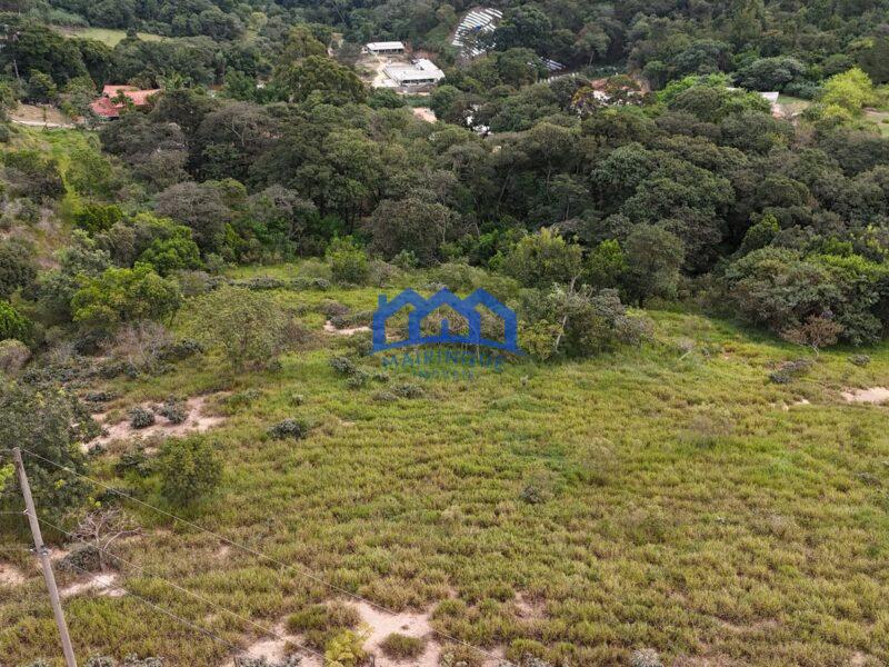 Lote/Terreno com 6.880 m², por R$ 600.000 Cód. ch2226