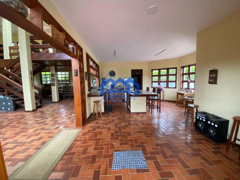 Chácara com 3 quartos e 2 banheiros com 2.000 m² à Venda, por R$ 1.290.000 Cód. ch2229