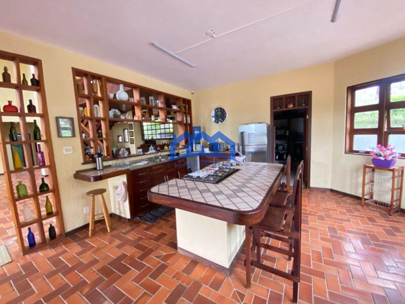 Chácara com 3 quartos e 2 banheiros com 2.000 m² à Venda, por R$ 1.290.000 Cód. ch2229