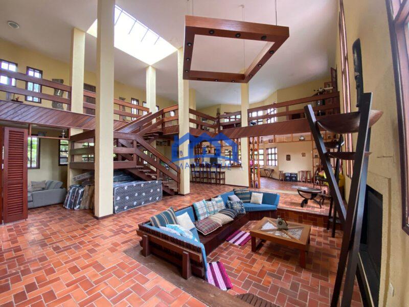 Chácara com 3 quartos e 2 banheiros com 2.000 m² à Venda, por R$ 1.290.000 Cód. ch2229