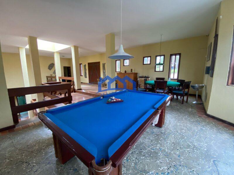 Chácara com 3 quartos e 2 banheiros com 2.000 m² à Venda, por R$ 1.290.000 Cód. ch2229