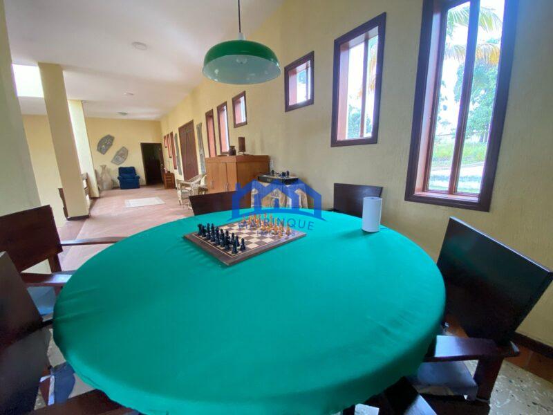 Chácara com 3 quartos e 2 banheiros com 2.000 m² à Venda, por R$ 1.290.000 Cód. ch2229