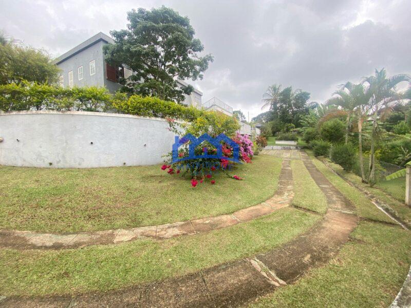 Chácara com 3 quartos e 2 banheiros com 2.000 m² à Venda, por R$ 1.290.000 Cód. ch2229
