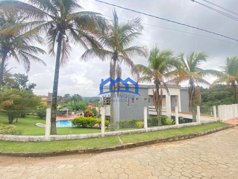 Chácara com 3 quartos e 2 banheiros com 2.000 m² à Venda, por R$ 1.290.000 Cód. ch2229