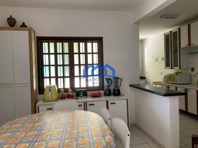 Chácara com 5 quartos e 3 banheiros com 1.100 m² à Venda, por R$ 650.000 Cód. ch2227