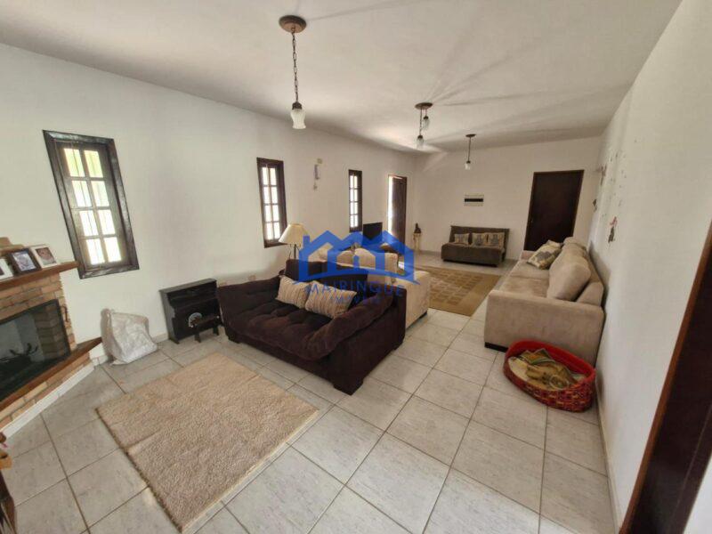 Chácara com 5 quartos e 3 banheiros com 1.100 m² à Venda, por R$ 650.000 Cód. ch2227