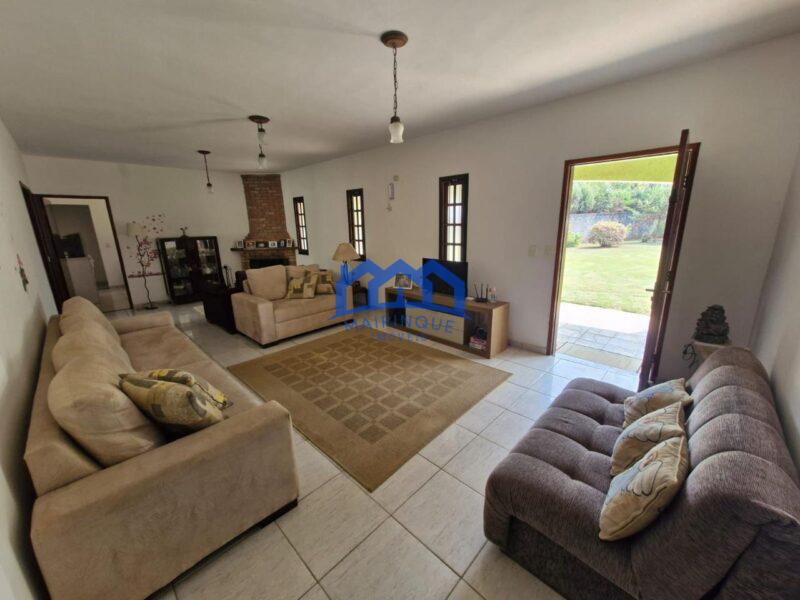 Chácara com 5 quartos e 3 banheiros com 1.100 m² à Venda, por R$ 650.000 Cód. ch2227