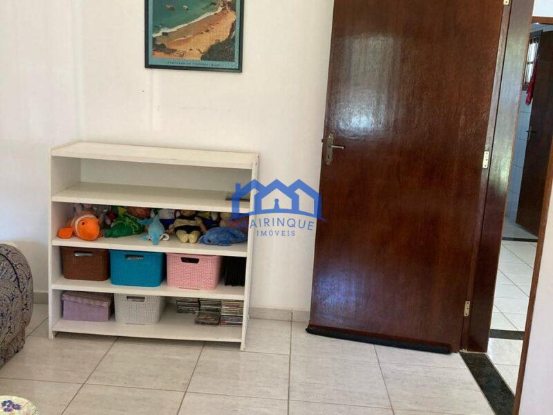 Chácara com 5 quartos e 3 banheiros com 1.100 m² à Venda, por R$ 650.000 Cód. ch2227