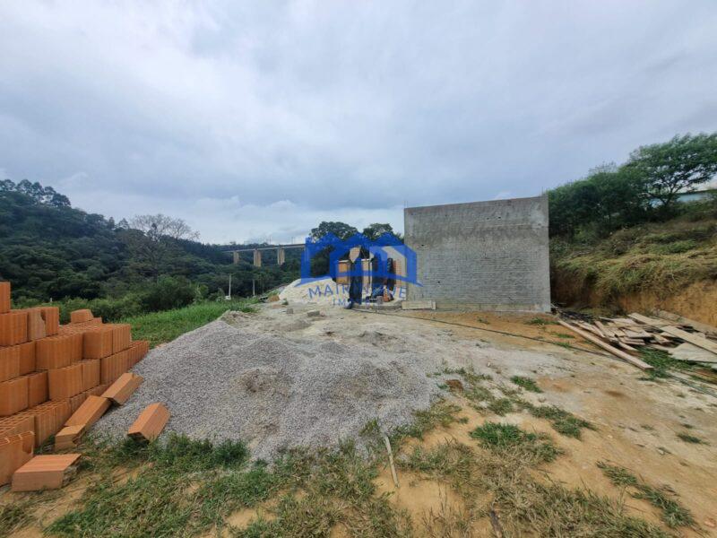 Projeto com 3 quartos e 2 banheiros com 500 m² à Venda, por R$ 480.000 Cód. ch2230