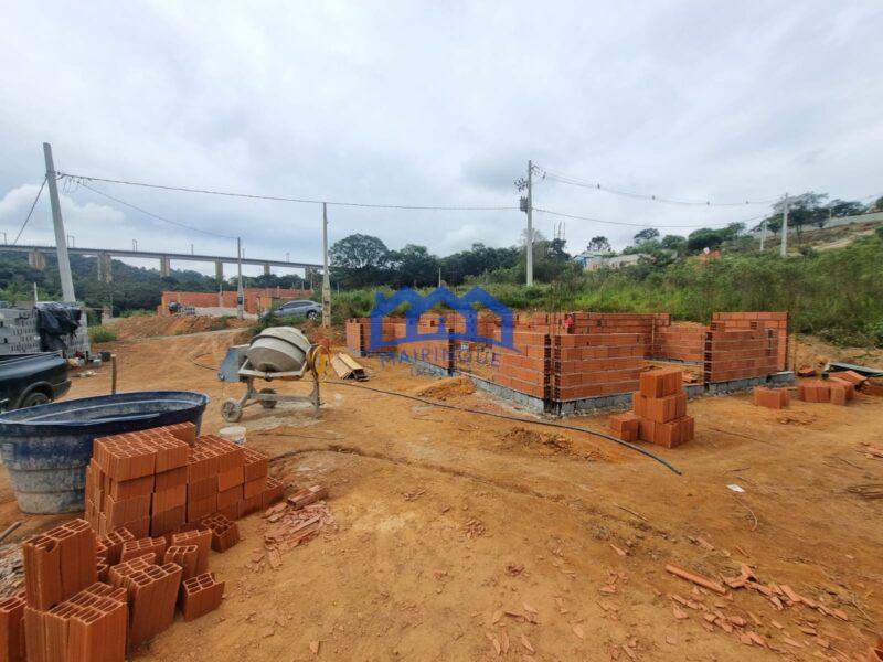 Projeto com 3 quartos e 2 banheiros com 1.000 m² à Venda, por R$ 700.000,00 Cód. ch2231