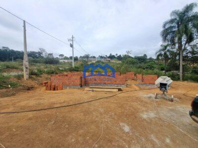 Projeto com 3 quartos e 2 banheiros com 1.000 m² à Venda, por R$ 700.000,00 Cód. ch2231
