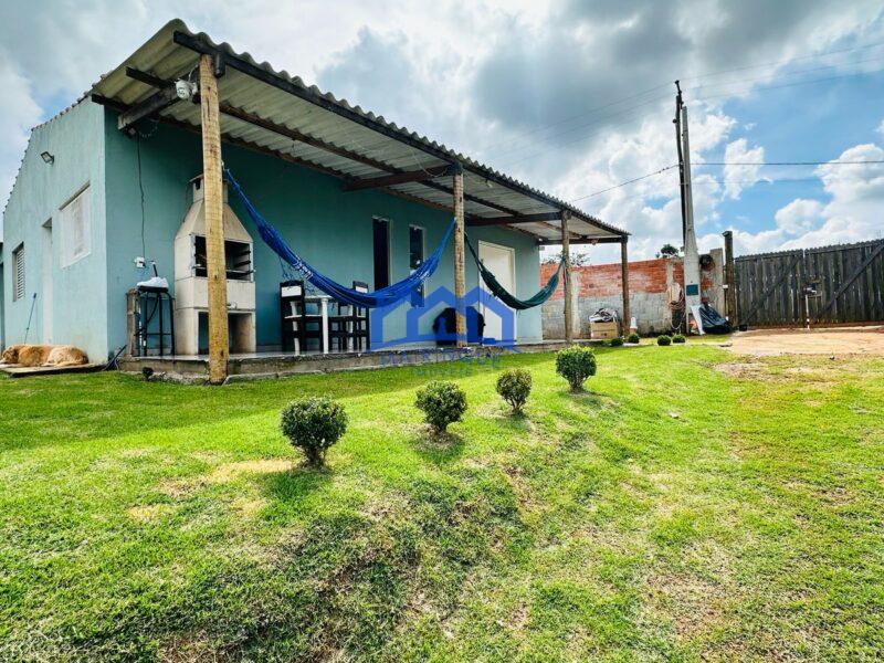 Chácara com 2 quartos e 2 banheiros com 1.000 m² à Venda, por R$ 345.000 Cód. ch2233