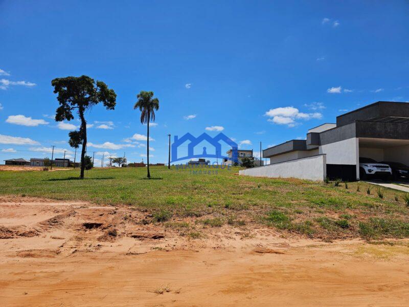 Lote/Terreno com 450 m² à Venda, por R$ 75.000 Cód. ch2236