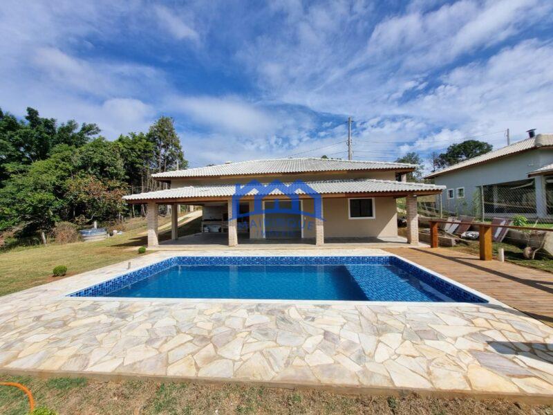Chácara com 3 quartos e 3 banheiros á Venda, 1.293m² por R$ 630.000 Cód. ch2067