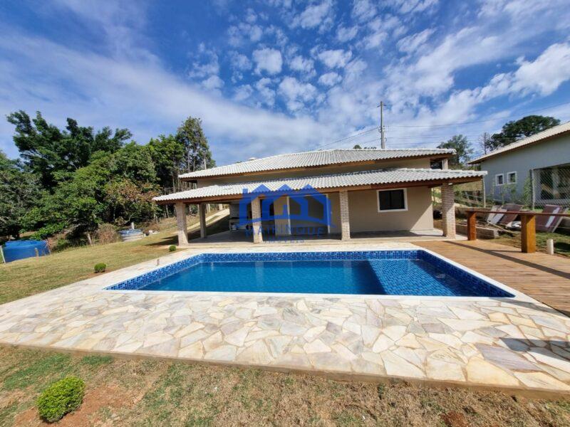 Chácara com 3 quartos e 3 banheiros á Venda, 1.293m² por R$ 630.000 Cód. ch2067