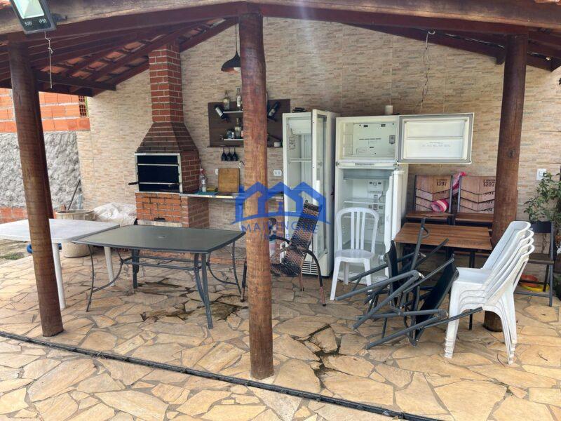 Chácara com 2 quartos e 2 banheiros à Venda, com 1.000 m² por R$ 520.000 Cód. ch2225