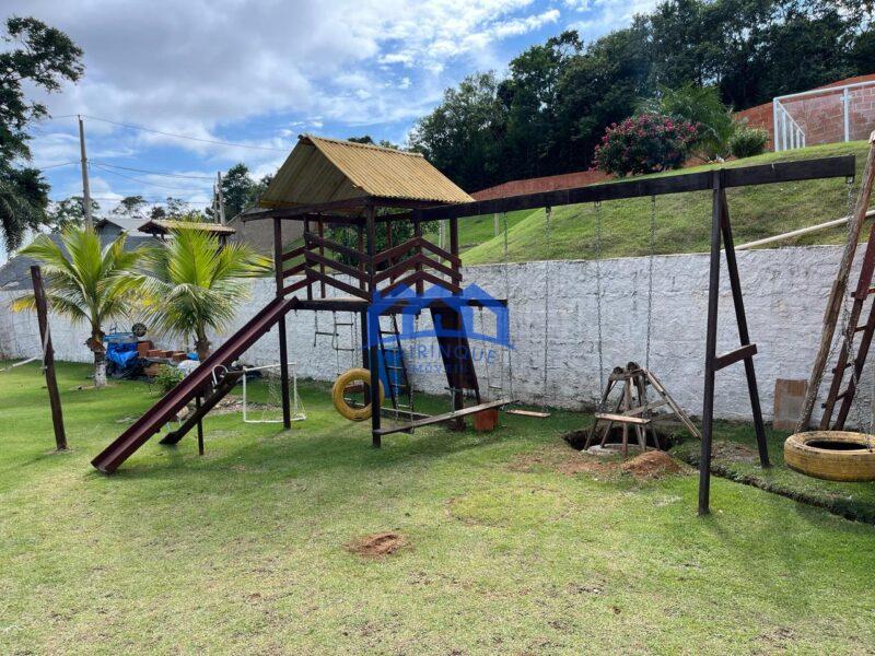Chácara com 2 quartos e 2 banheiros à Venda, com 1.000 m² por R$ 520.000 Cód. ch2225