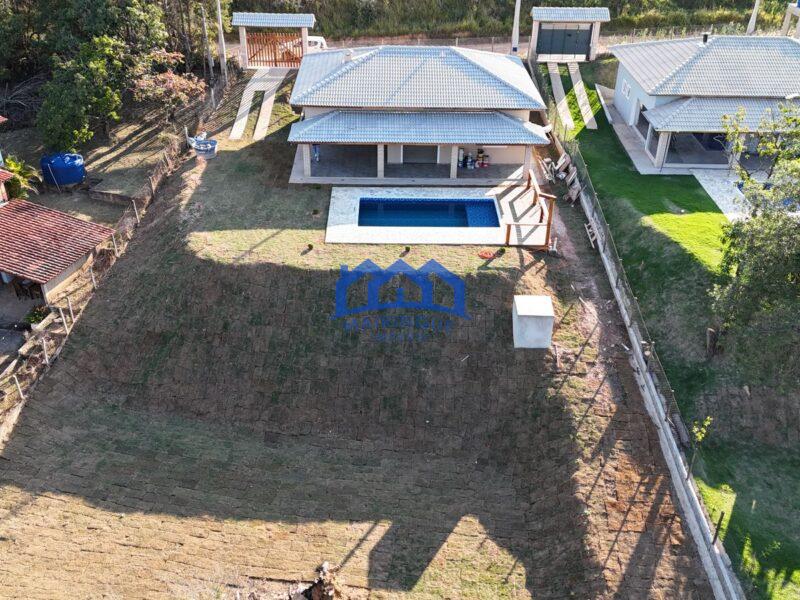 Chácara com 3 quartos e 3 banheiros á Venda, 1.293m² por R$ 630.000 Cód. ch2067