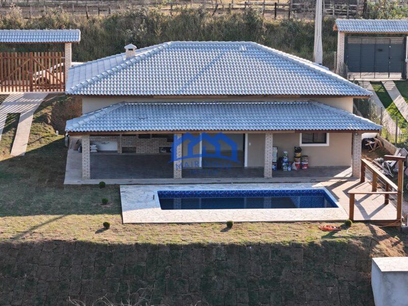 Chácara com 3 quartos e 3 banheiros á Venda, 1.293m² por R$ 630.000 Cód. ch2067