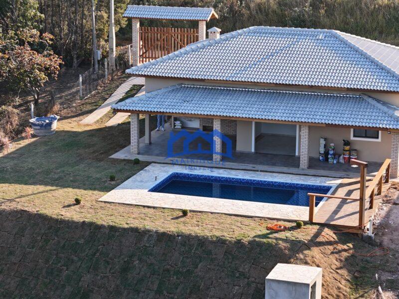 Chácara com 3 quartos e 3 banheiros á Venda, 1.293m² por R$ 630.000 Cód. ch2067