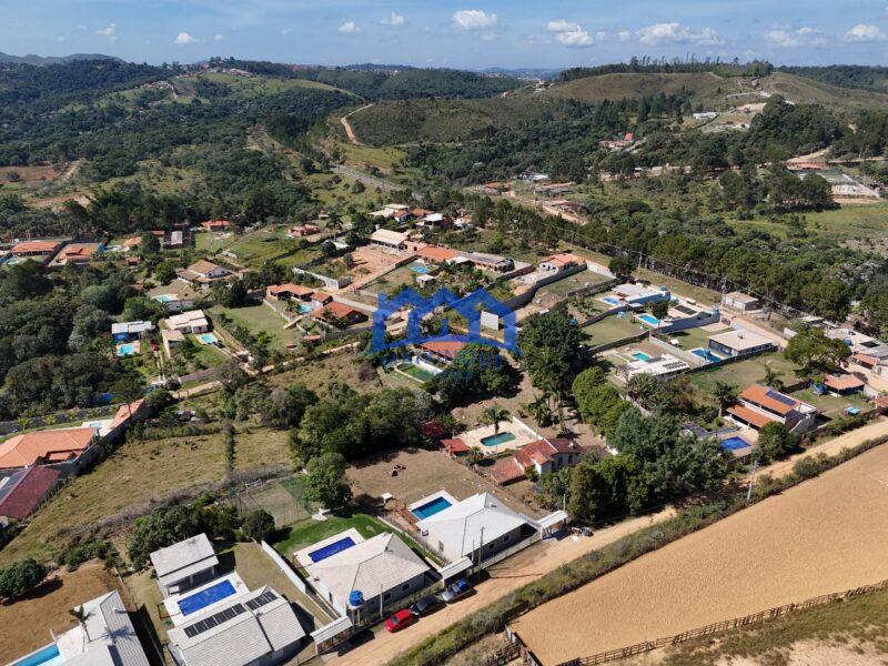 Chácara com 3 quartos e 3 banheiros á Venda, 1.293m² por R$ 630.000 Cód. ch2067