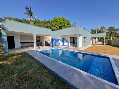 Chácara com 3 quartos e 3 banheiros, com 3000 m² à Venda, por R$ 1.700.000 Cód. ch2207