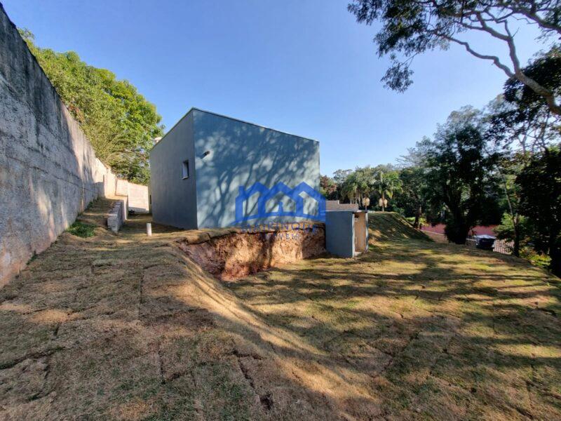 Chácara com 3 quartos e 3 banheiros, com 3000 m² à Venda, por R$ 1.700.000 Cód. ch2207