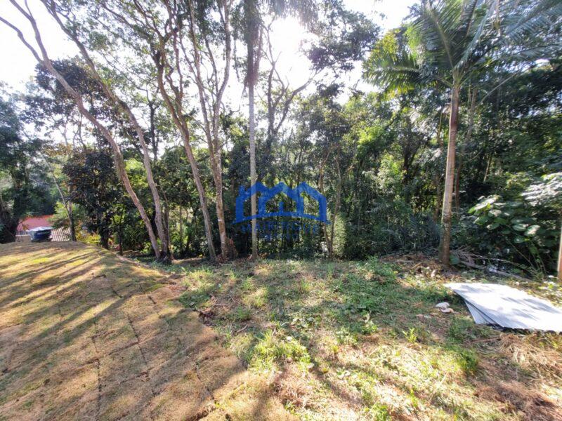 Chácara com 3 quartos e 3 banheiros, com 3000 m² à Venda, por R$ 1.700.000 Cód. ch2207