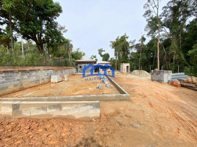 Chácara com 3 quartos e 5 banheiros à Venda, com 1000 m² por R$ 980.000,00 Cód. ch2195