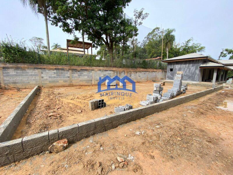 Chácara com 3 quartos e 5 banheiros à Venda, com 1000 m² por R$ 980.000,00 Cód. ch2195