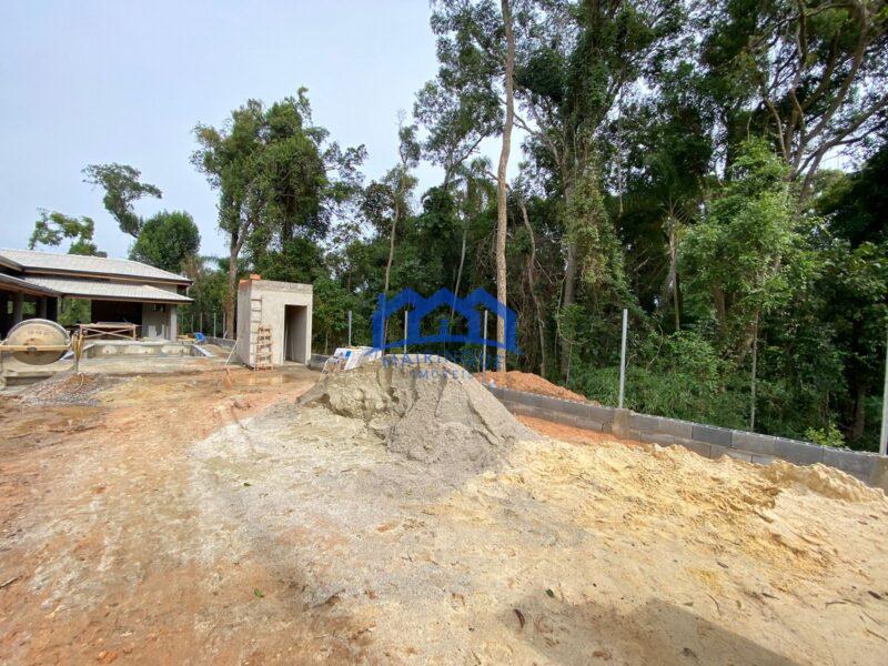 Chácara com 3 quartos e 5 banheiros à Venda, com 1000 m² por R$ 980.000,00 Cód. ch2195