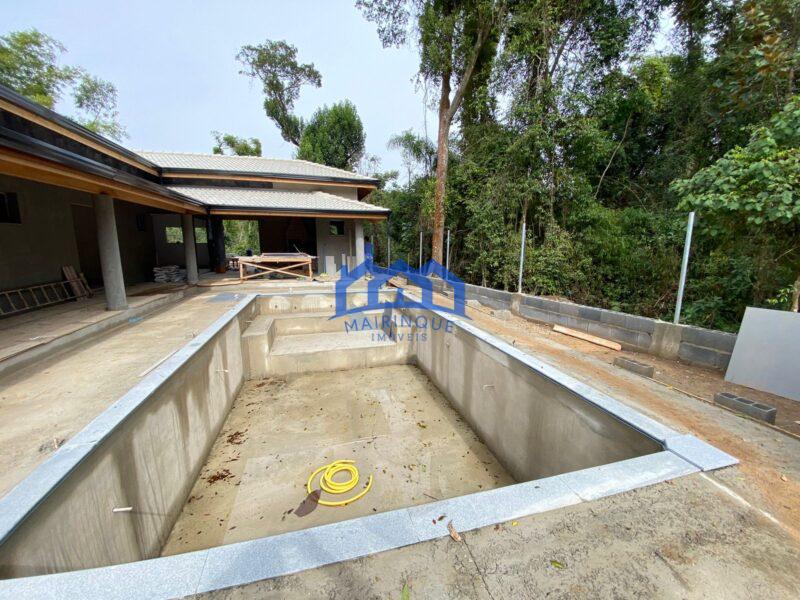 Chácara com 3 quartos e 5 banheiros à Venda, com 1000 m² por R$ 980.000,00 Cód. ch2195