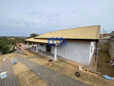 Chácara com 3 quartos e 3 banheiros com 1.000 m² á Venda por R$ 850.000 Cód. ch2203