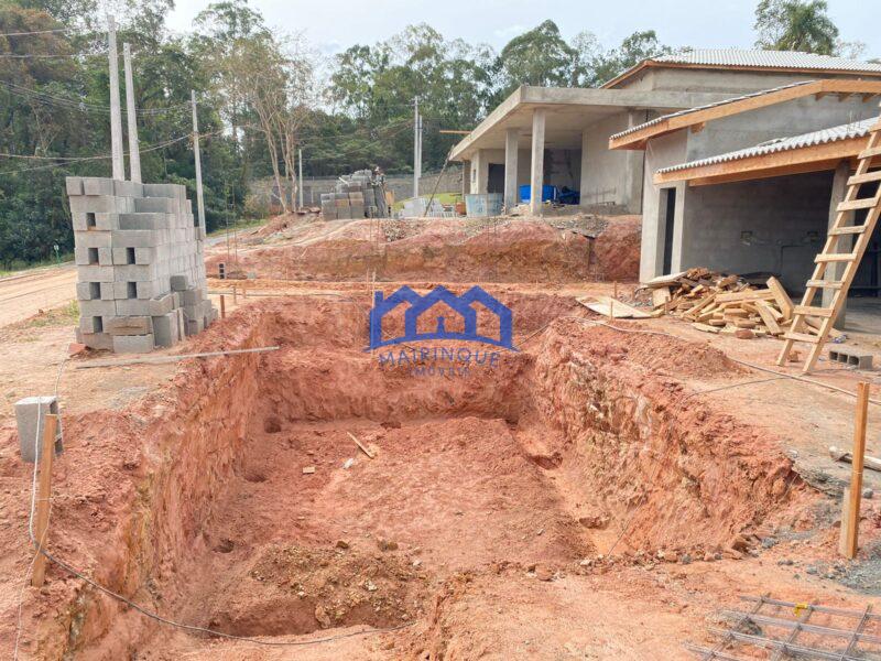 Chácara com 3 quartos e 3 banheiros à Venda, com 1.000 m² por R$ 950.000 Cód. ch2220