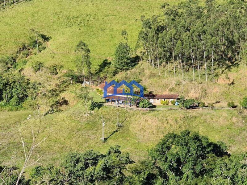 Sitio/Fazenda com 421 alqueires à Venda, por R$ 25.260.000 Cód. ch2149