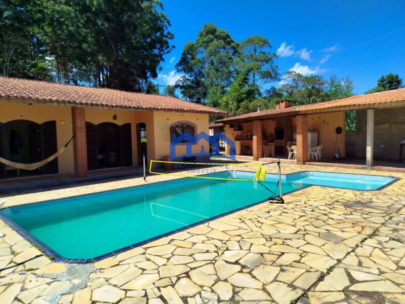 Chácara com 4 quartos e 2 banheiros, 1.450m² à Venda por R$ 650.000,00 Cód. ch2267