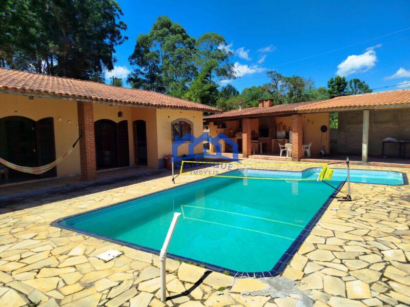 Chácara com 4 quartos e 2 banheiros, 1.450m² à Venda por R$ 650.000,00 Cód. ch2267