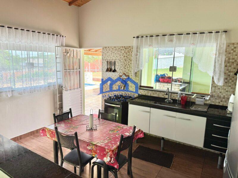 Chacara com 3 quartos e 3 banheiros com 1000 m² à Venda, por R$ 690.000 Cód. ch2239