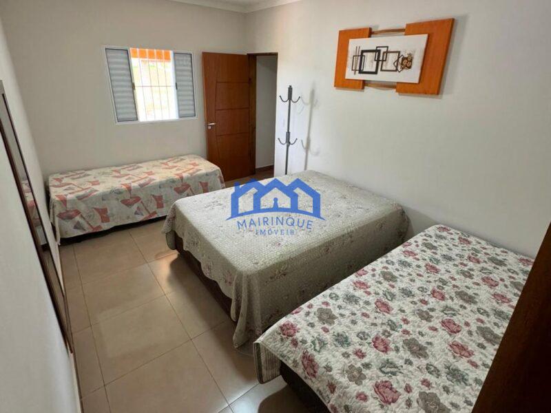 Chacara com 3 quartos e 3 banheiros com 1000 m² à Venda, por R$ 690.000 Cód. ch2239