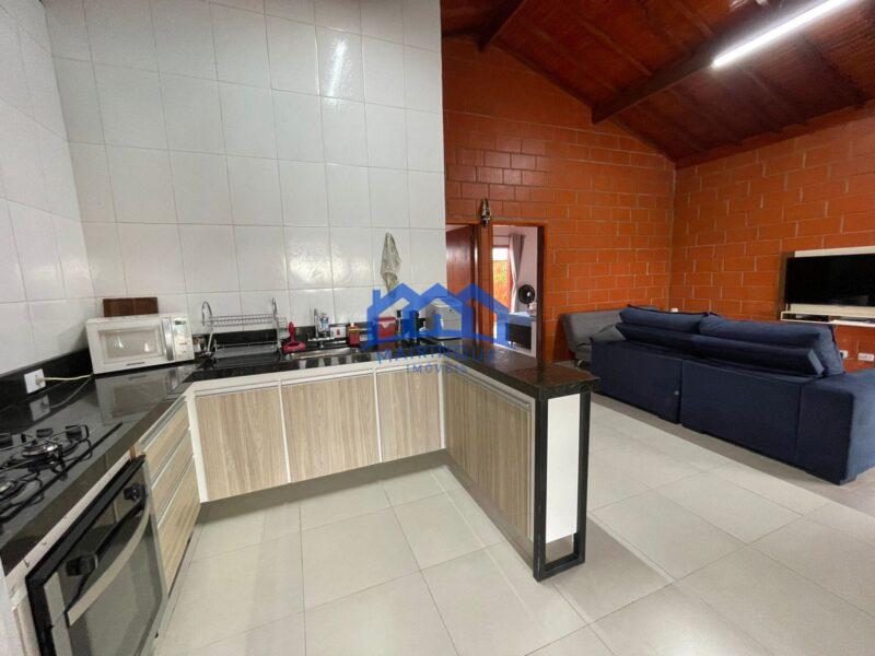 Chalé com 2 quartos e 2 banheiros com 210 m² à Venda, por R$ 500.000 Cód. ch2241