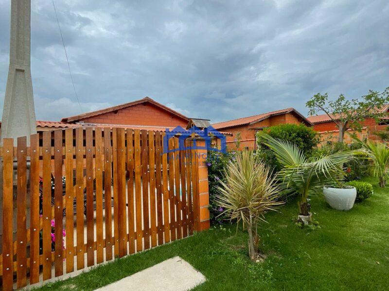 Chalé com 2 quartos e 2 banheiros com 210 m² à Venda, por R$ 500.000 Cód. ch2241