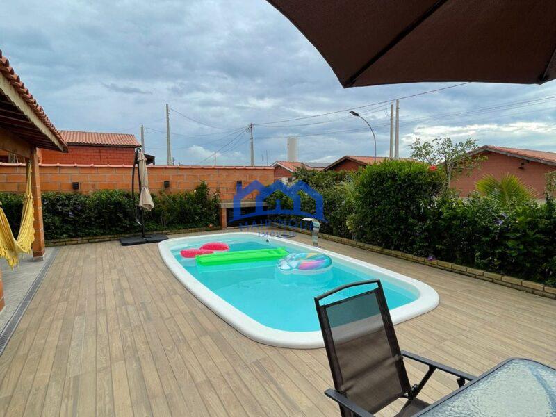 Chalé com 2 quartos e 2 banheiros com 210 m² à Venda, por R$ 500.000 Cód. ch2241