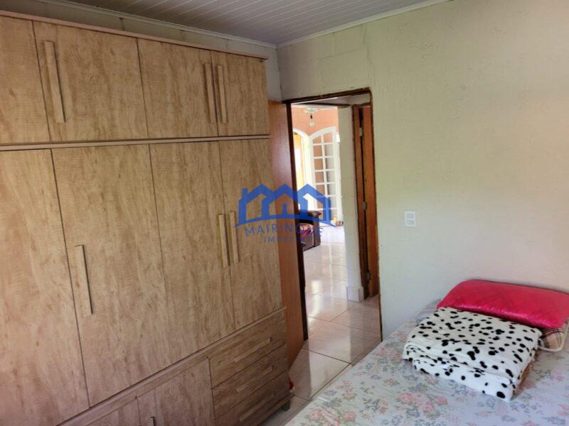 Chacara com 5 quartos e 3 banheiros com 1000 m² à Venda, por R$ 450.000 Cód. ch2240