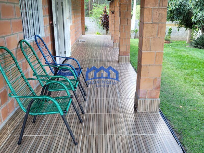 Chacara com 5 quartos e 3 banheiros com 1000 m² à Venda, por R$ 450.000 Cód. ch2240