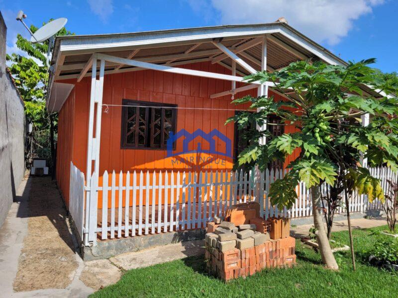 Chacara com 5 quartos e 3 banheiros com 1000 m² à Venda, por R$ 450.000 Cód. ch2240
