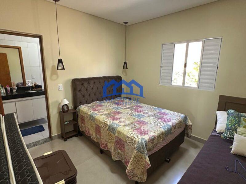 Chácara com 4 quartos e 7 banheiros com 1.000m² à Venda, por R$ 1.200.000 Cód. ch2244